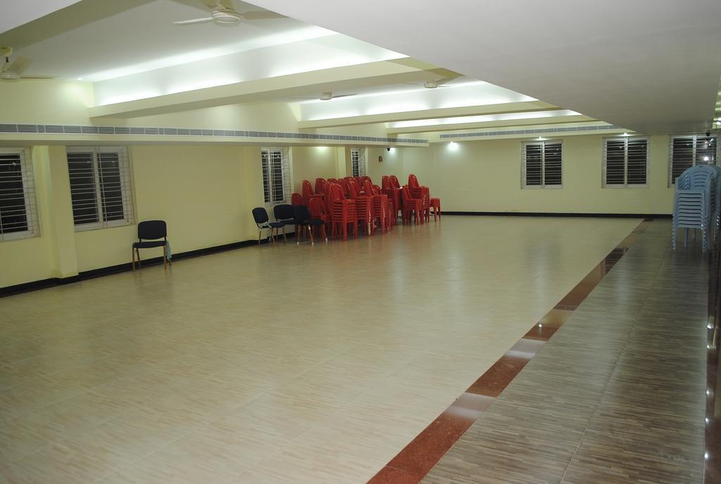 Ssr Hotel Srikalahasti Εξωτερικό φωτογραφία
