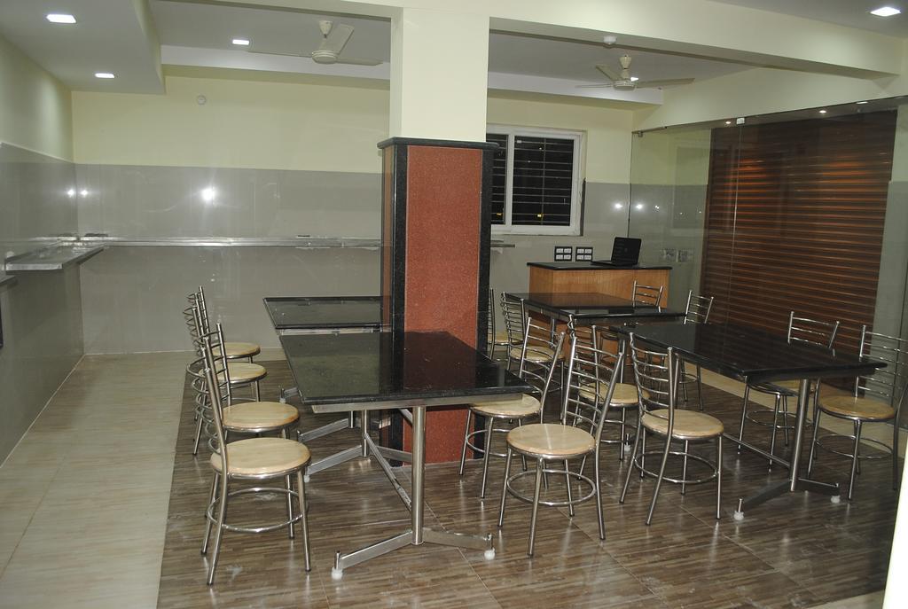 Ssr Hotel Srikalahasti Εξωτερικό φωτογραφία