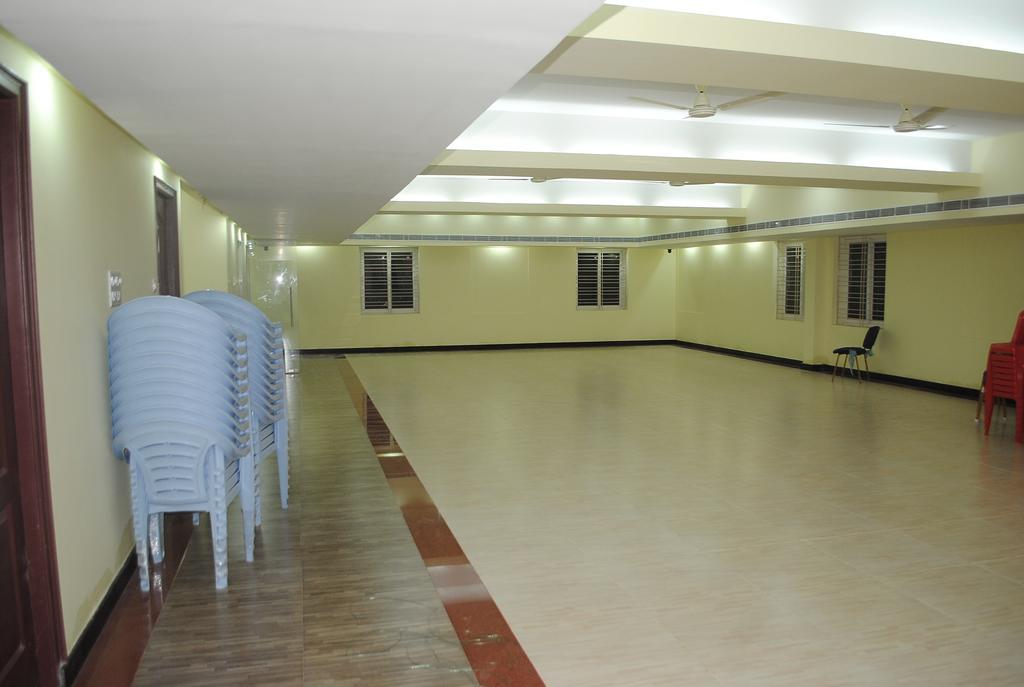 Ssr Hotel Srikalahasti Εξωτερικό φωτογραφία