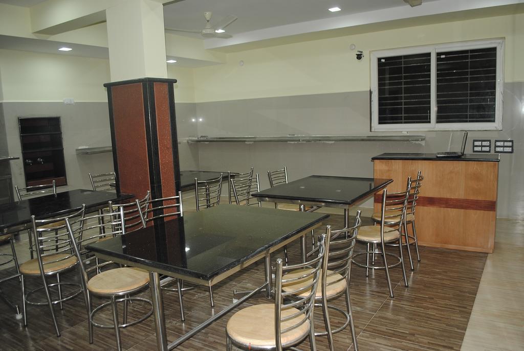 Ssr Hotel Srikalahasti Εξωτερικό φωτογραφία