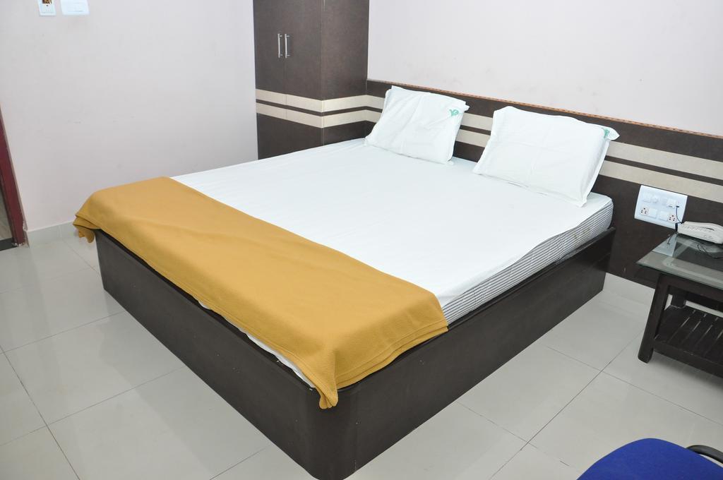 Ssr Hotel Srikalahasti Εξωτερικό φωτογραφία